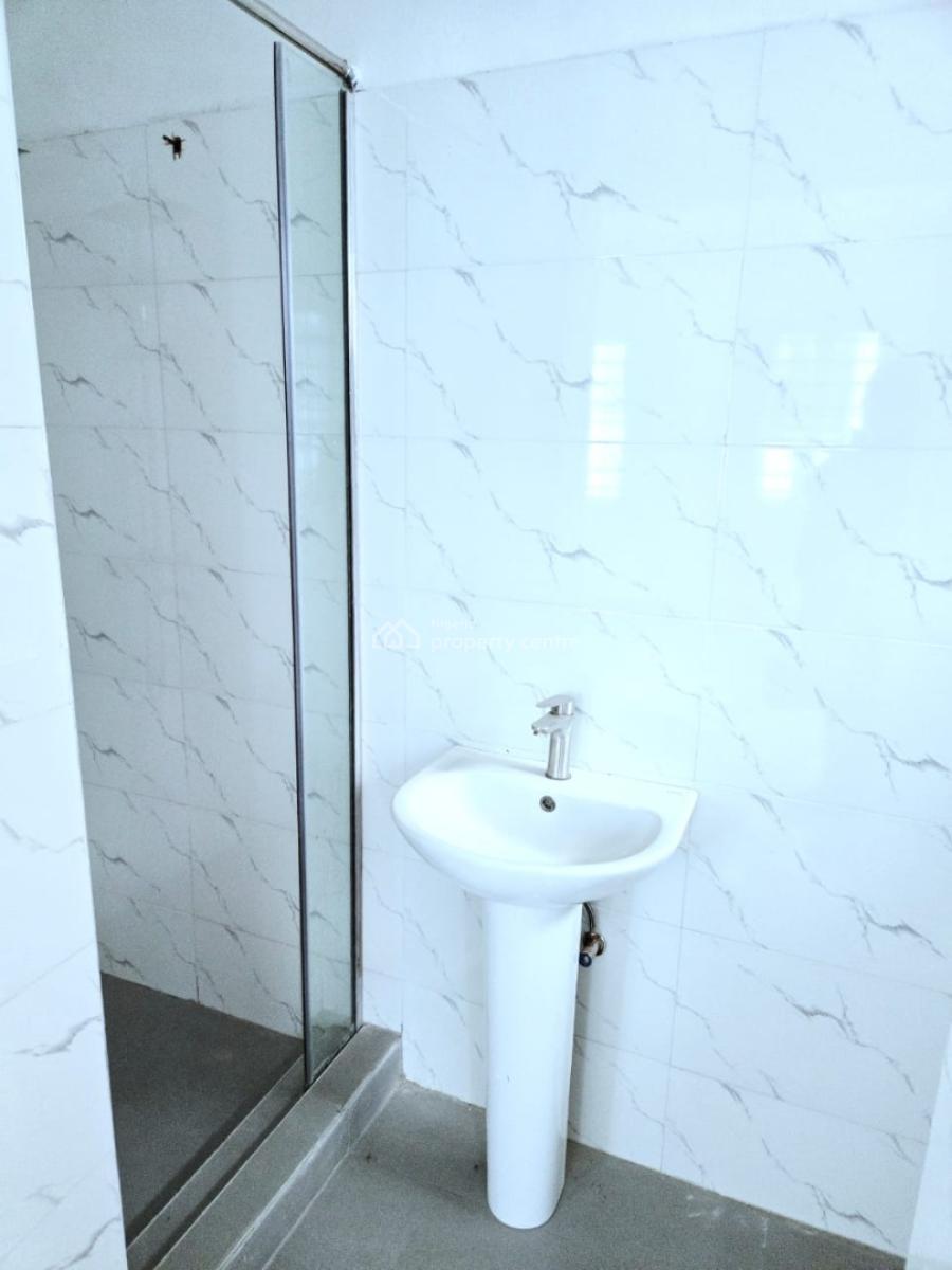 Well Maintained 3 Bedroom Semi-detached Duplex, Osapa, Lekki, Lagos, Semi-detached Duplex for Sale