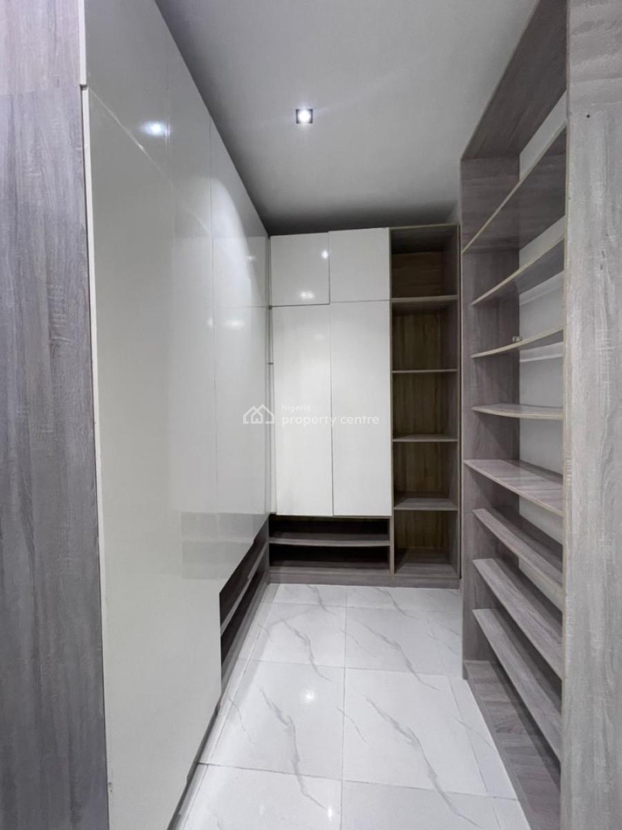 Spacious Luxury Master Bedroom with Kitchenette, Western Estate, Ikota, Lekki, Lagos, Flat / Apartment for Rent