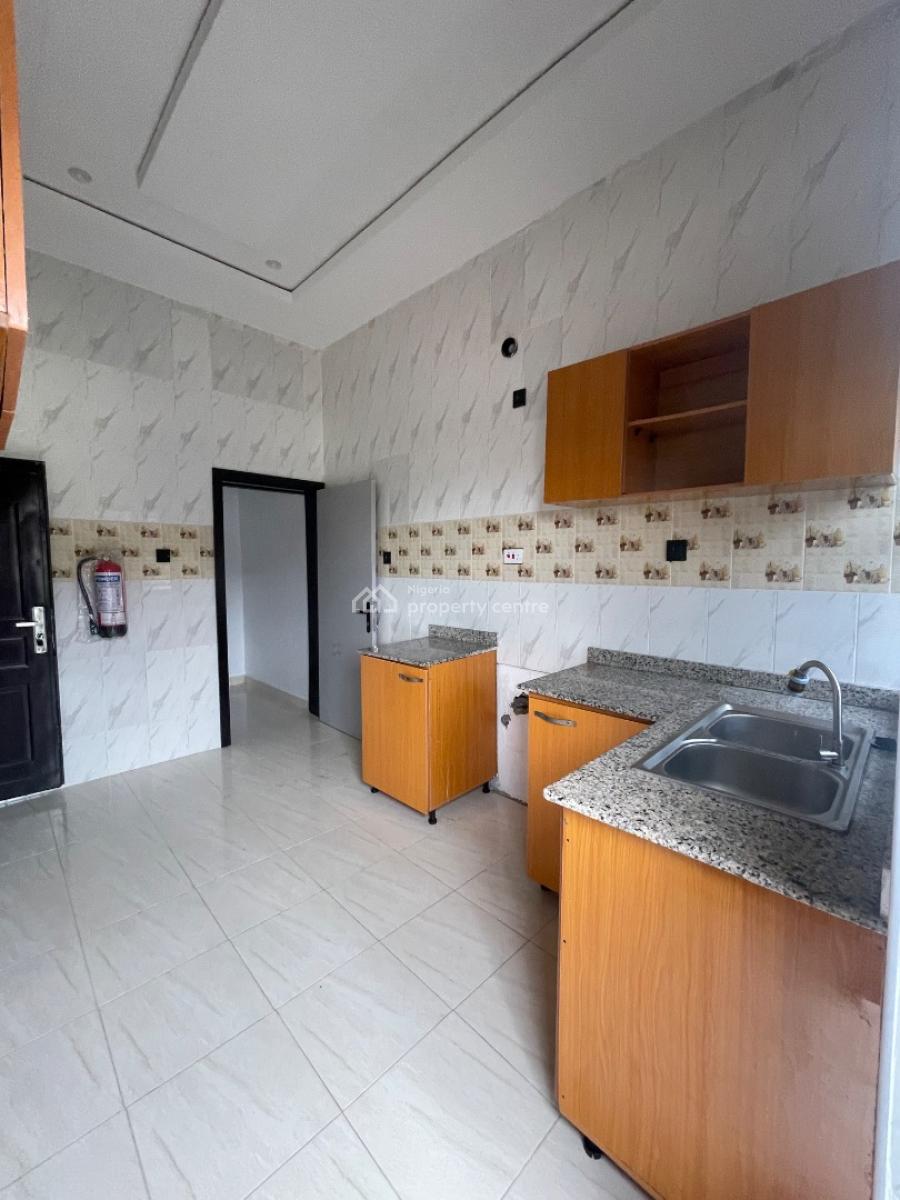 Standard 2 Bedroom Apartment Upstairs,swimming Pool and Gym Available, Sangotedo, Ajah, Lagos, Flat / Apartment for Rent