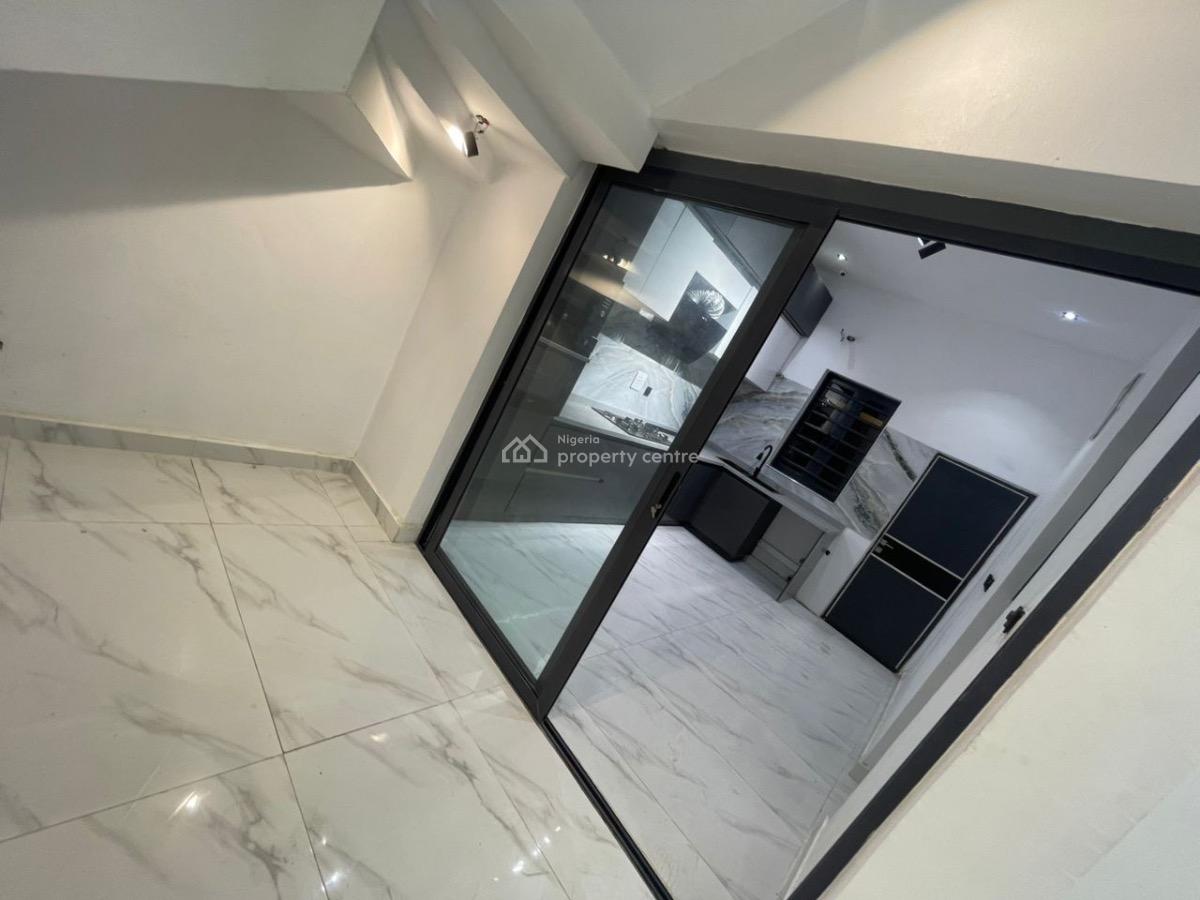 Spacious Luxury One Bedroom Mini Flat with Fully Fitted Kitchen, Western Estate, Lekki County, Ikota, Lekki, Lagos, Mini Flat (room and Parlour) for Rent