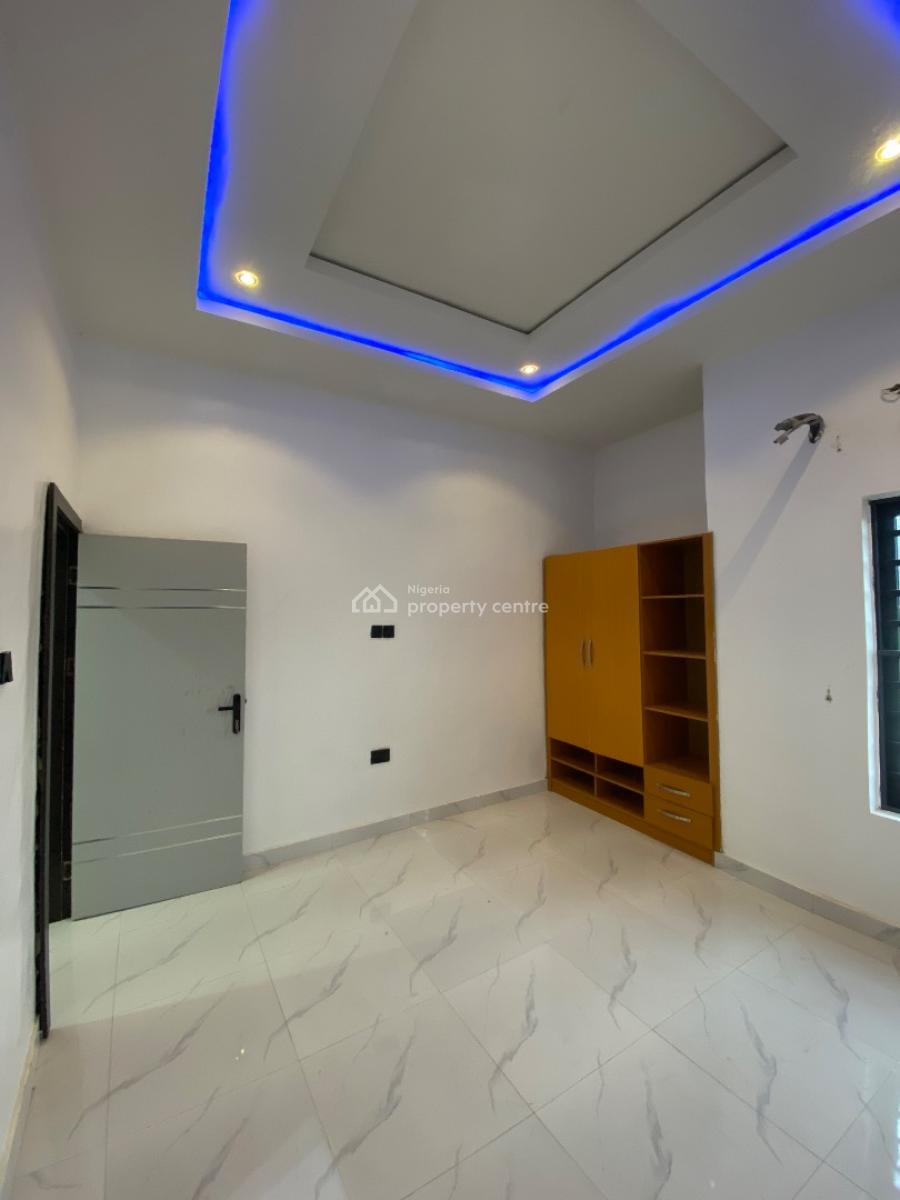 Excutive Two Bedroom Apartment Upstairs, in an Acesss Control Estate Close to Blenco Sangotedo, Ajah, Lagos, Flat / Apartment for Rent