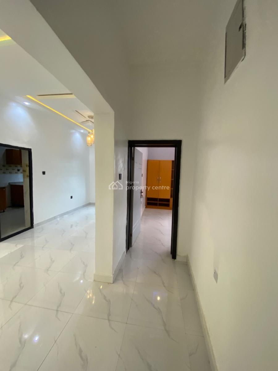 Excutive Two Bedroom Apartment Upstairs, in an Acesss Control Estate Close to Blenco Sangotedo, Ajah, Lagos, Flat / Apartment for Rent