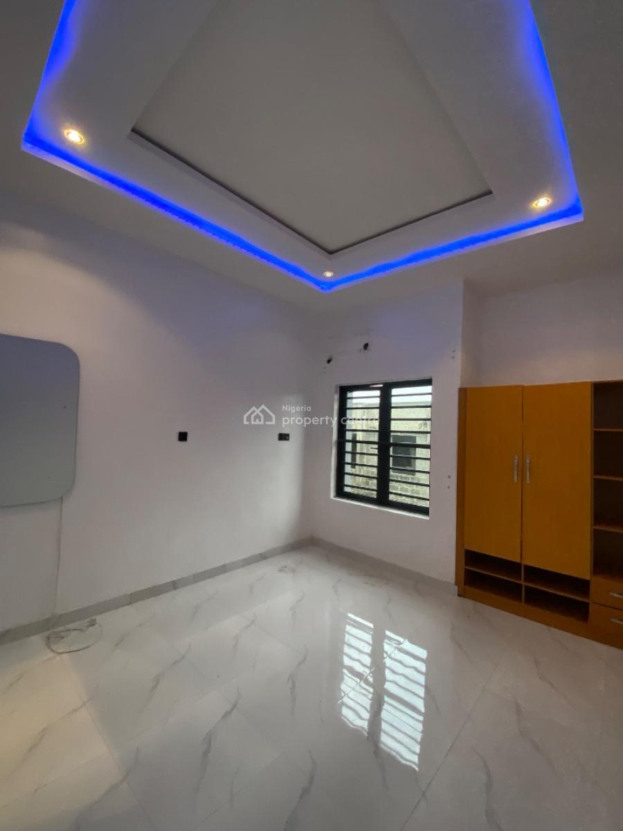 Excutive Two Bedroom Apartment Upstairs, in an Acesss Control Estate Close to Blenco Sangotedo, Ajah, Lagos, Flat / Apartment for Rent