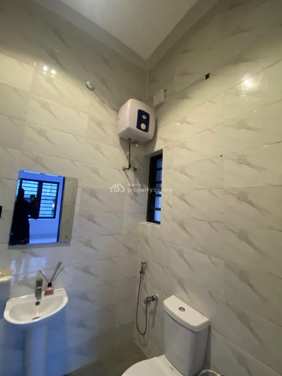 Excutive Two Bedroom Apartment Upstairs, in an Acesss Control Estate Close to Blenco Sangotedo, Ajah, Lagos, Flat / Apartment for Rent