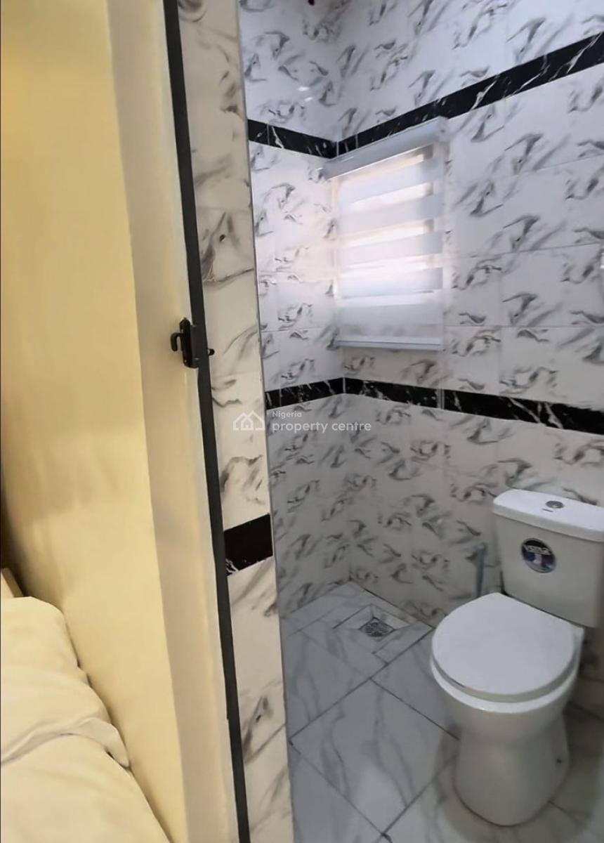 1 Bedroom Furnished Apartment, 35,akinsoji Street, Fadeyi, Shomolu, Lagos, Mini Flat (room and Parlour) Short Let