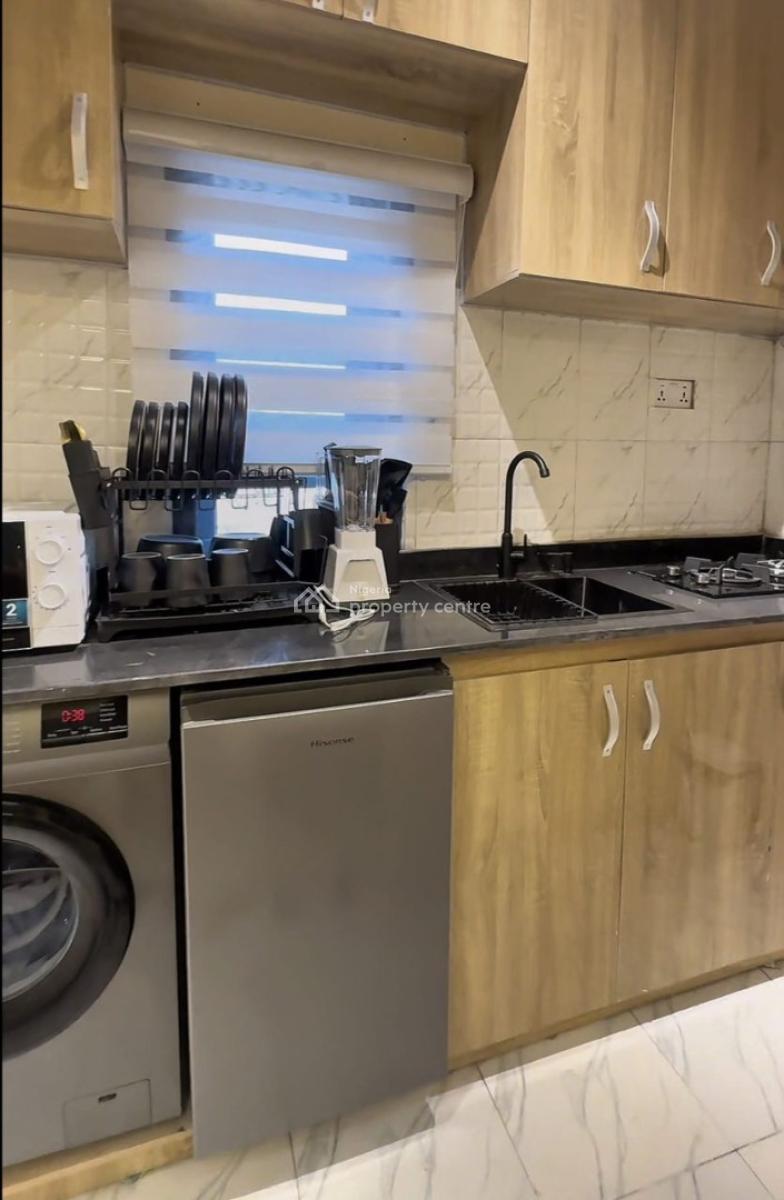 1 Bedroom Furnished Apartment, 35,akinsoji Street, Fadeyi, Shomolu, Lagos, Mini Flat (room and Parlour) Short Let