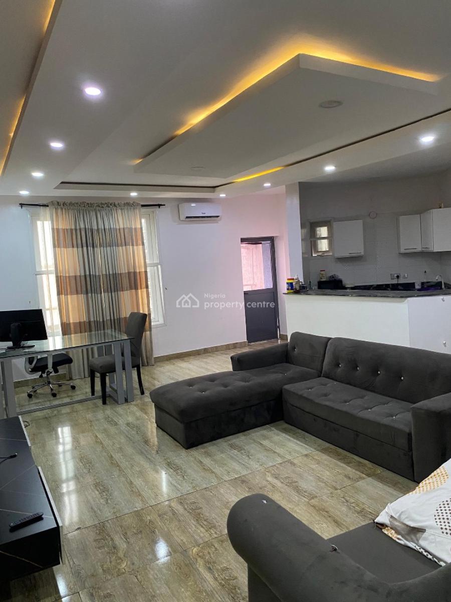 Beautiful N Massive Single Room in a Duplex Shared Apartment, Lekki Phase 1, Lekki, Lagos, Self Contain (single Rooms) for Rent