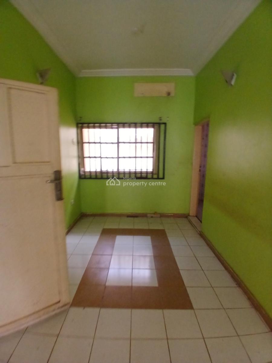 Spacious 2 Bedrooms in an Estate, Durumi, Abuja, Flat / Apartment for Rent
