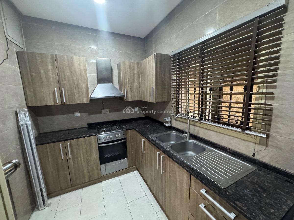 Serviced 2 Bedrooms Flat, Off Admiralty Way, Lekki Phase 1, Lekki, Lagos, Flat / Apartment for Rent