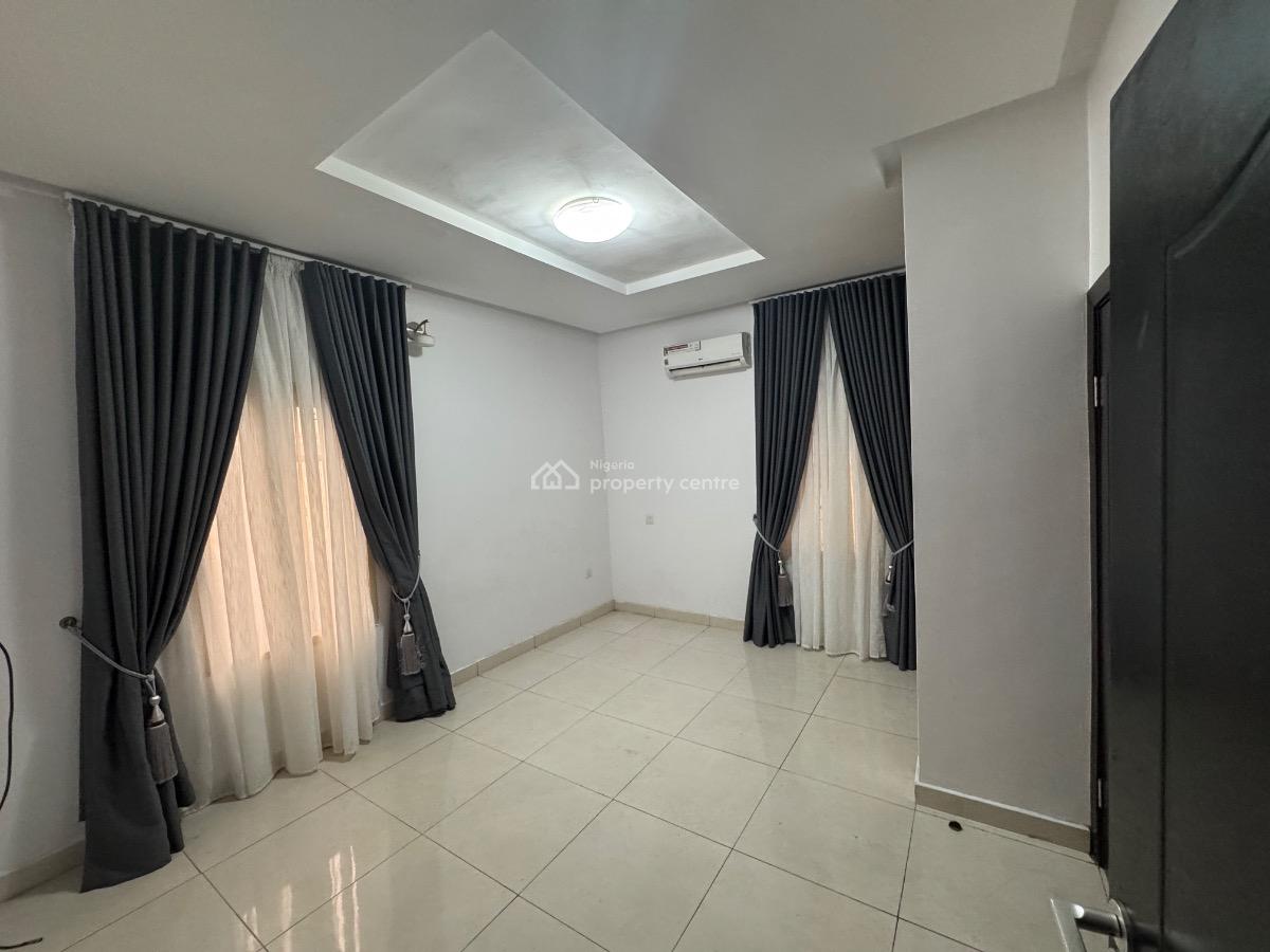 Serviced 2 Bedrooms Flat, Off Admiralty Way, Lekki Phase 1, Lekki, Lagos, Flat / Apartment for Rent