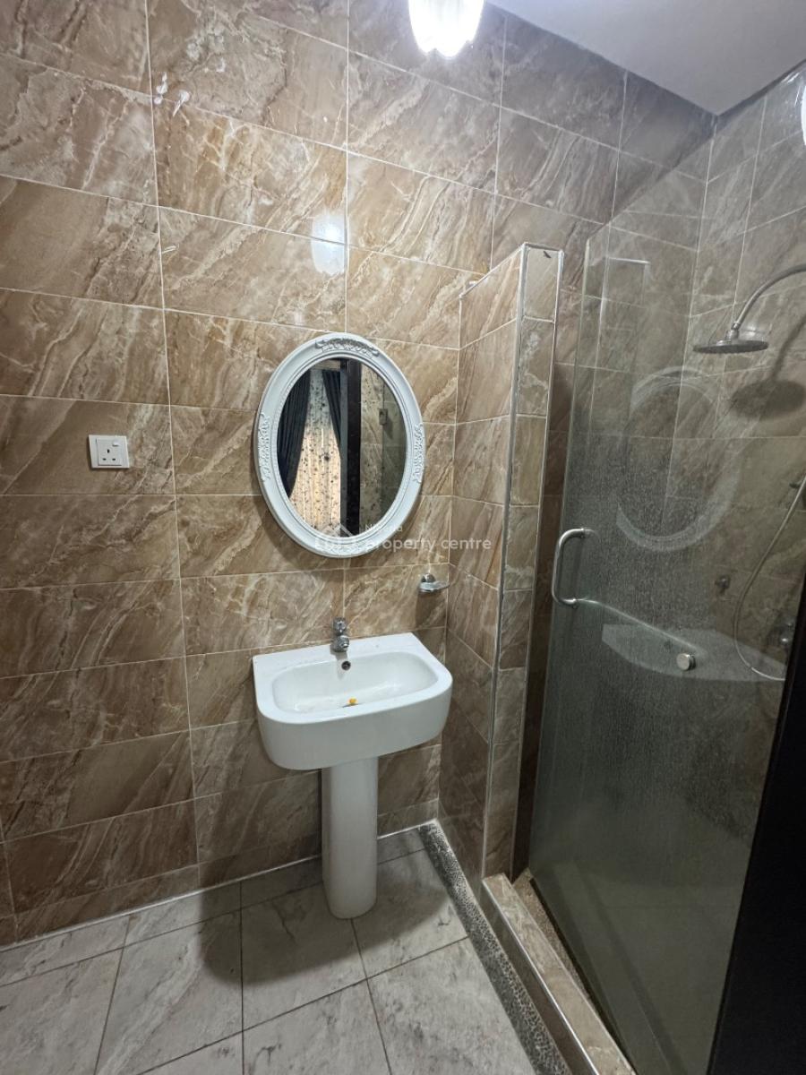 Serviced 2 Bedrooms Flat, Off Admiralty Way, Lekki Phase 1, Lekki, Lagos, Flat / Apartment for Rent