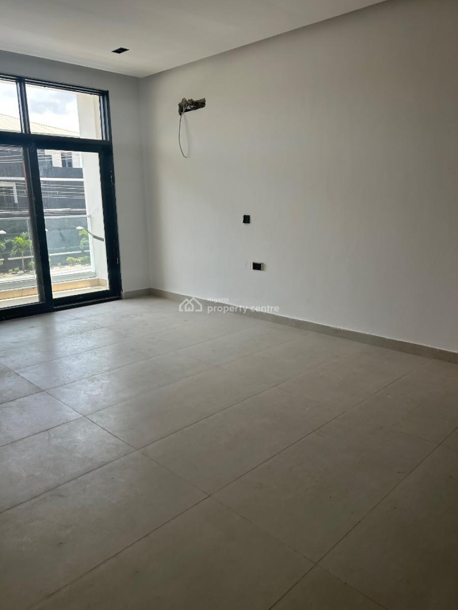 Luxury 3 Bedroom Flat, Lekki Phase 1, Lekki, Lagos, Flat / Apartment for Sale