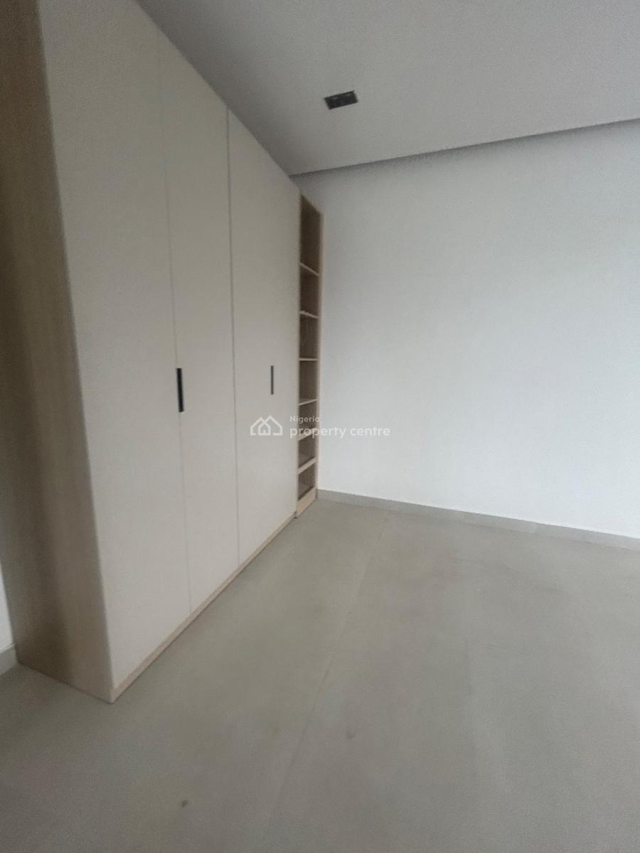 Luxury 3 Bedroom Flat, Lekki Phase 1, Lekki, Lagos, Flat / Apartment for Sale
