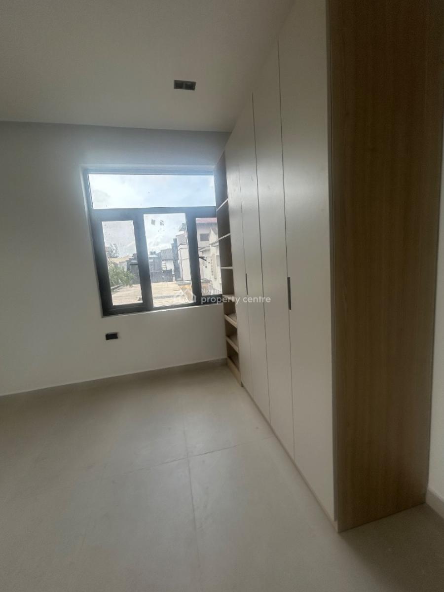 Luxury 3 Bedroom Flat, Lekki Phase 1, Lekki, Lagos, Flat / Apartment for Sale
