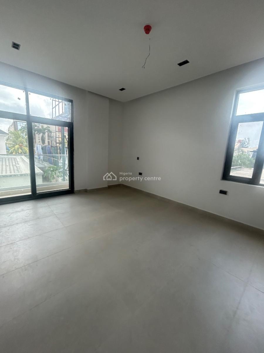 Luxury 3 Bedroom Flat, Lekki Phase 1, Lekki, Lagos, Flat / Apartment for Sale