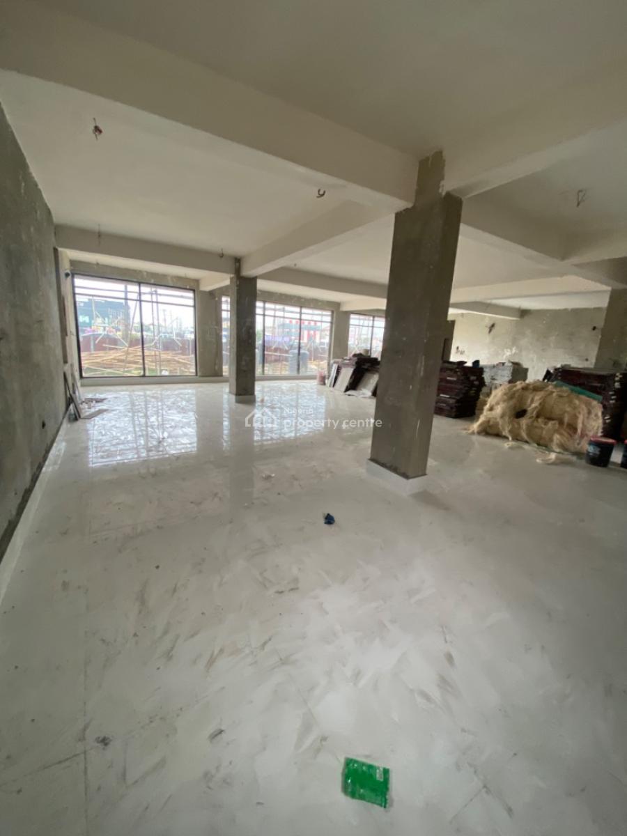 Bran New 200 Square Metre Show Room Upstairs and Downstairs, Chevron, Lekki Phase 2, Lekki, Lagos, Plaza / Complex / Mall for Rent