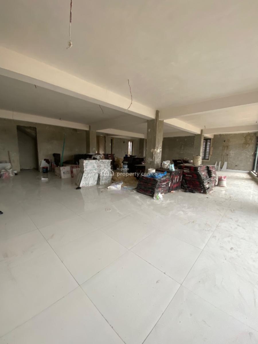 Bran New 200 Square Metre Show Room Upstairs and Downstairs, Chevron, Lekki Phase 2, Lekki, Lagos, Plaza / Complex / Mall for Rent