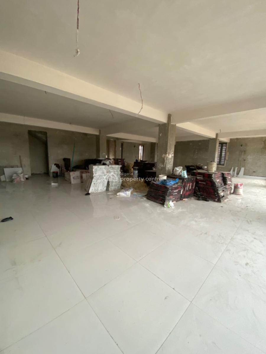 Bran New 200 Square Metre Show Room Upstairs and Downstairs, Chevron, Lekki Phase 2, Lekki, Lagos, Plaza / Complex / Mall for Rent