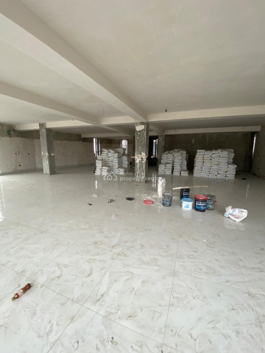Bran New 200 Square Metre Show Room Upstairs and Downstairs, Chevron, Lekki Phase 2, Lekki, Lagos, Plaza / Complex / Mall for Rent