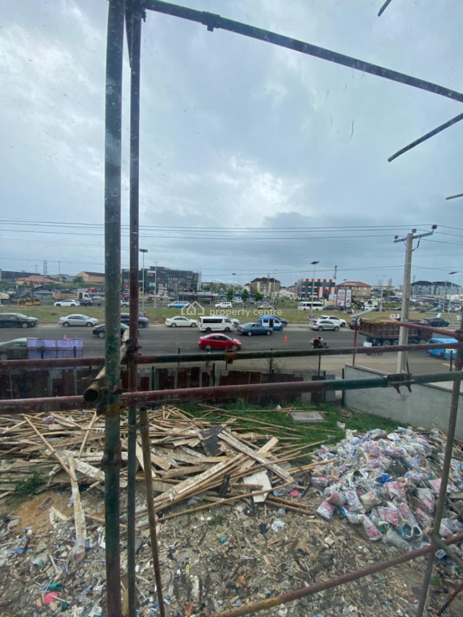 Bran New 200 Square Metre Show Room Upstairs and Downstairs, Chevron, Lekki Phase 2, Lekki, Lagos, Plaza / Complex / Mall for Rent