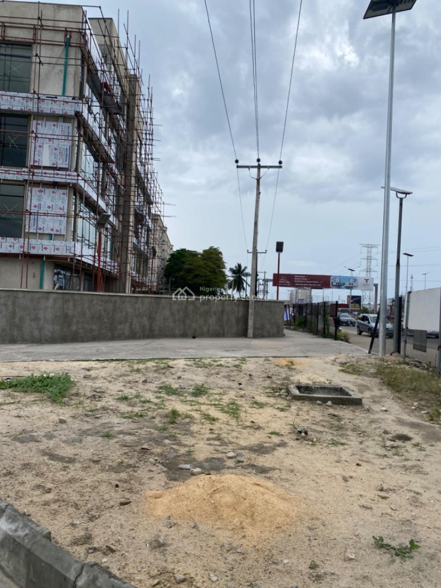 Bran New 200 Square Metre Show Room Upstairs and Downstairs, Chevron, Lekki Phase 2, Lekki, Lagos, Plaza / Complex / Mall for Rent