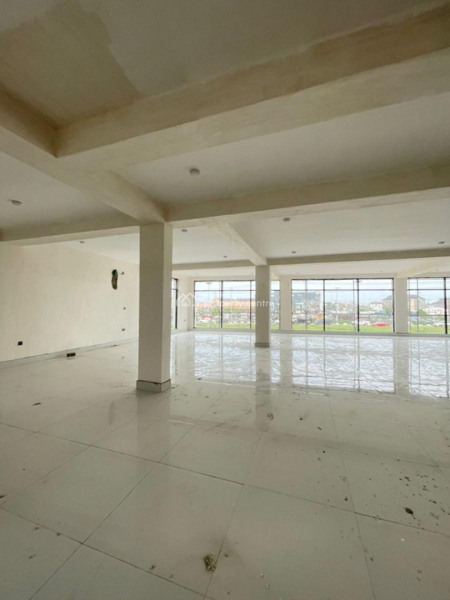 Brand New 200 Square Metres Show Room Upstairs and Downstairs, Chevron, Lekki Phase 2, Lekki, Lagos, Plaza / Complex / Mall for Rent