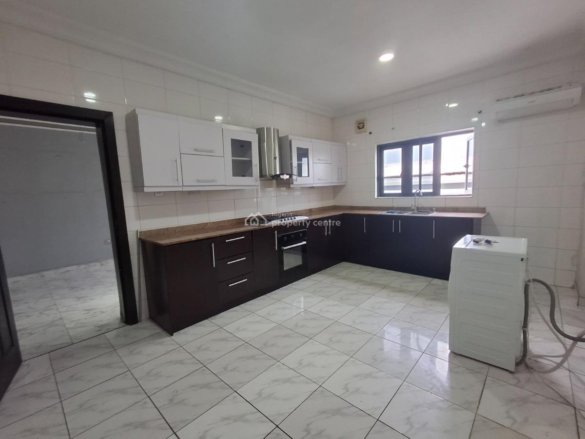 Nicely Maintained 2 Bedroom Flat, Oniru, Victoria Island (vi), Lagos, Flat / Apartment for Rent