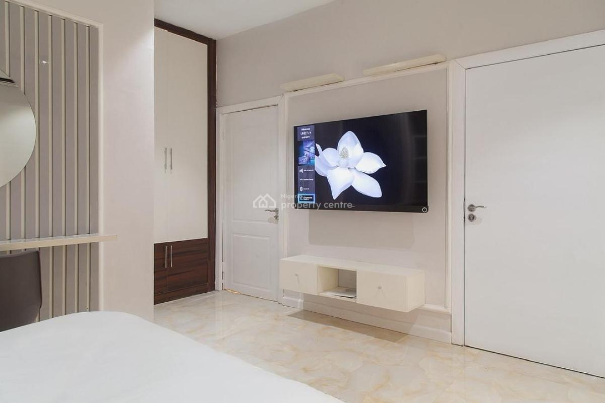 Escape to Serene Luxury in Our Exquisite 2 Bedrooms Mini Flat, Lekki Phase 1, Lekki, Lagos, Flat / Apartment Short Let