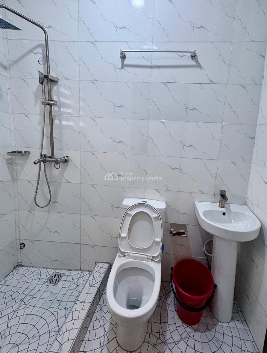 Studio Apartment with Workspace, 24, Abayomi Street, Off Lawanson, Surulere, Lagos, Flat / Apartment Short Let