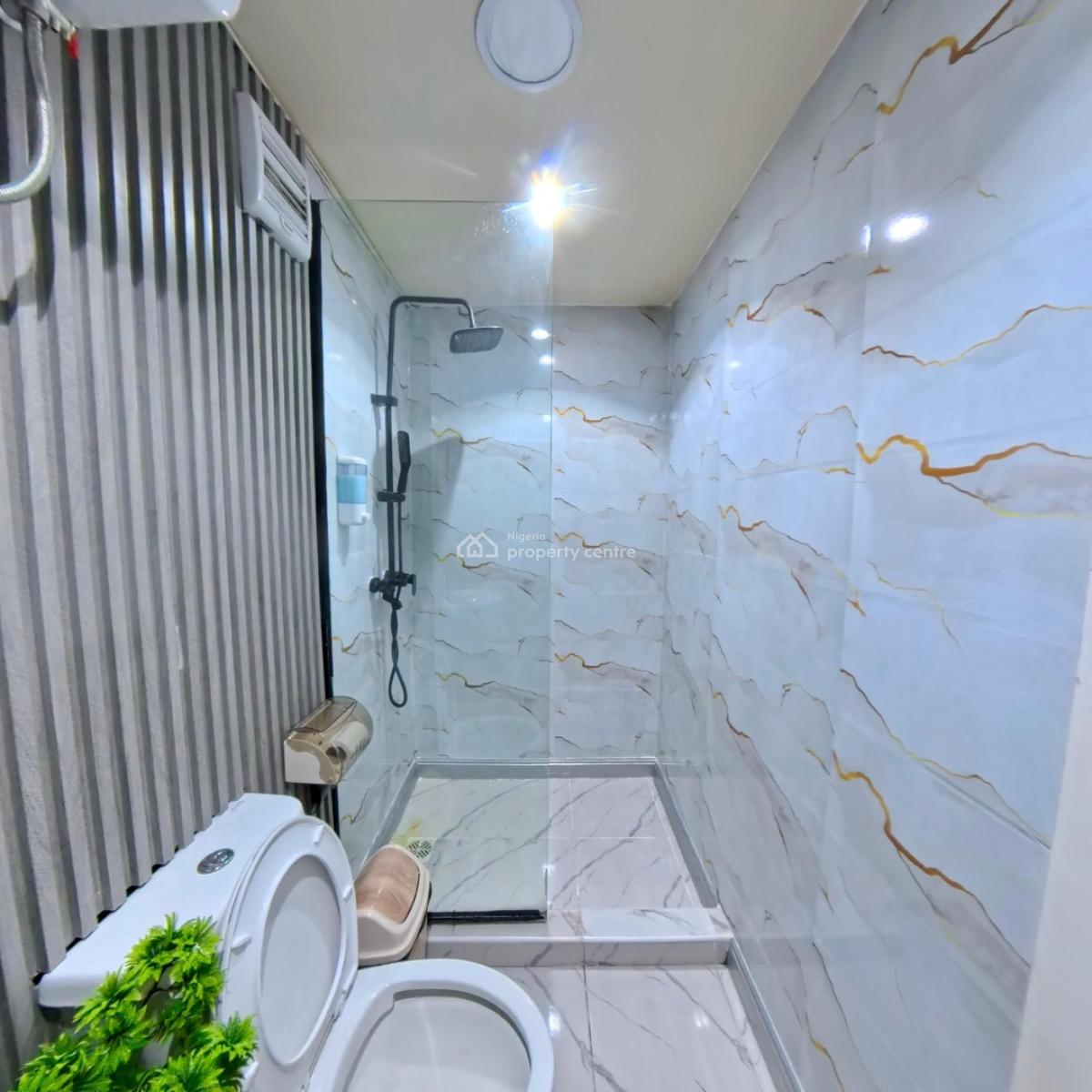 Experience Luxury Living in Our Stunning 3-bedroom House, Perfectly Lo, Lekki Phase 1, Lekki, Lagos, Flat / Apartment Short Let