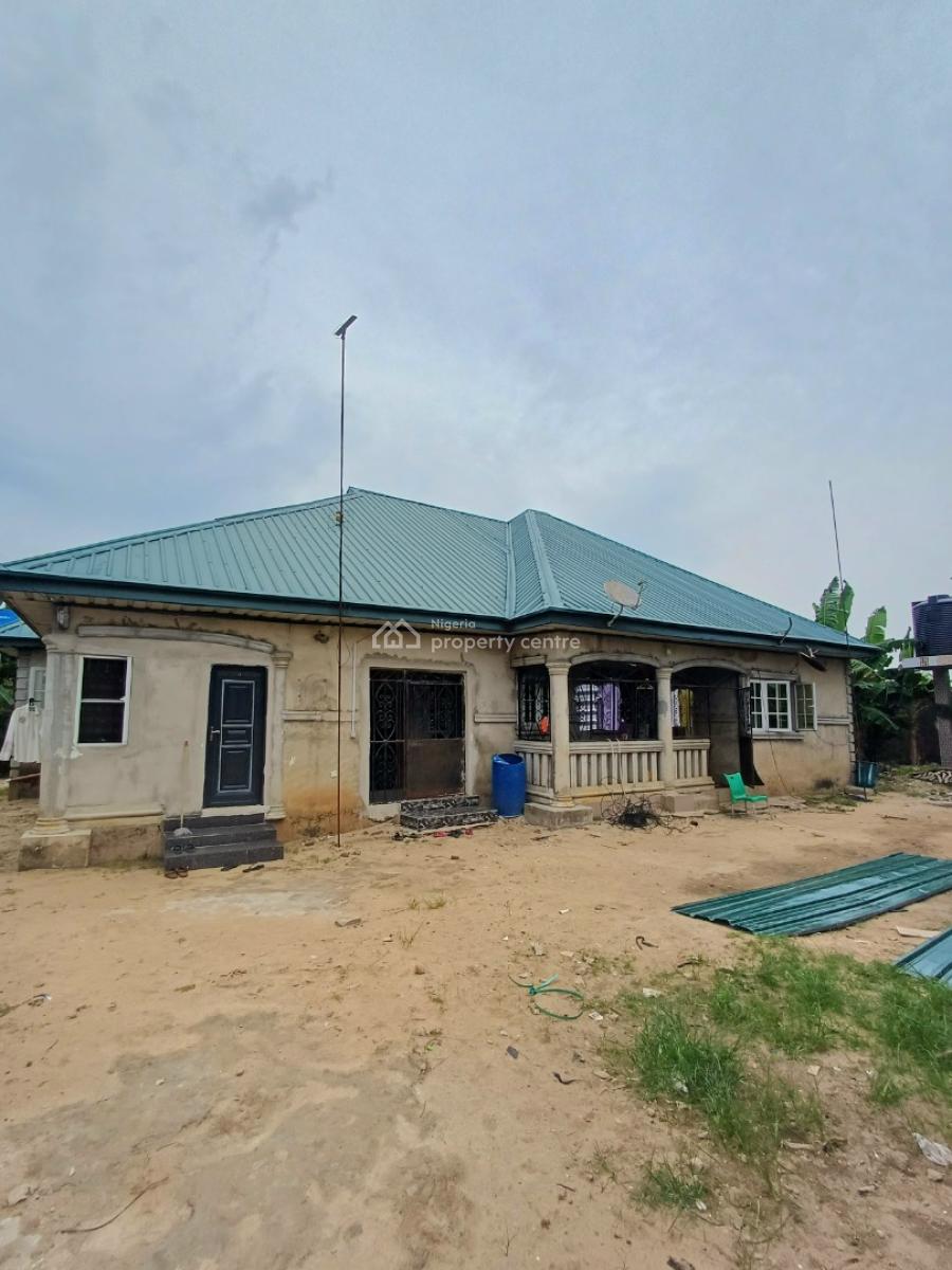 Bungalow Comprising 3 Bedroom Flat and 4 Self Contain, Rumuokparali, Ozuoba, Port Harcourt, Rivers, Semi-detached Bungalow for Sale