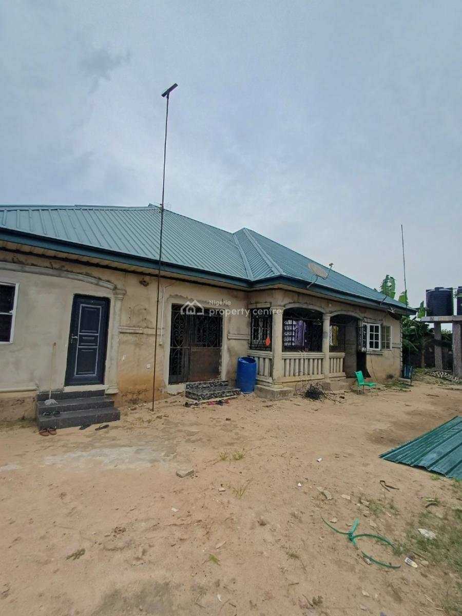 Bungalow Comprising 3 Bedroom Flat and 4 Self Contain, Rumuokparali, Ozuoba, Port Harcourt, Rivers, Semi-detached Bungalow for Sale