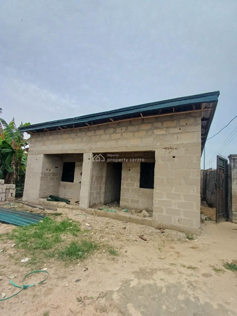 Bungalow Comprising 3 Bedroom Flat and 4 Self Contain, Rumuokparali, Ozuoba, Port Harcourt, Rivers, Semi-detached Bungalow for Sale