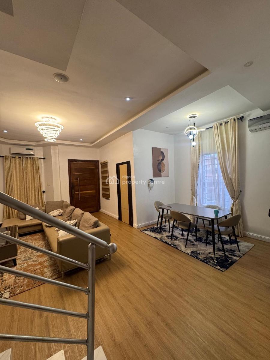 Distress 4 Bedroom Semi Detached Duplex with Bq, Ikota, Lekki, Lagos, Semi-detached Duplex for Sale