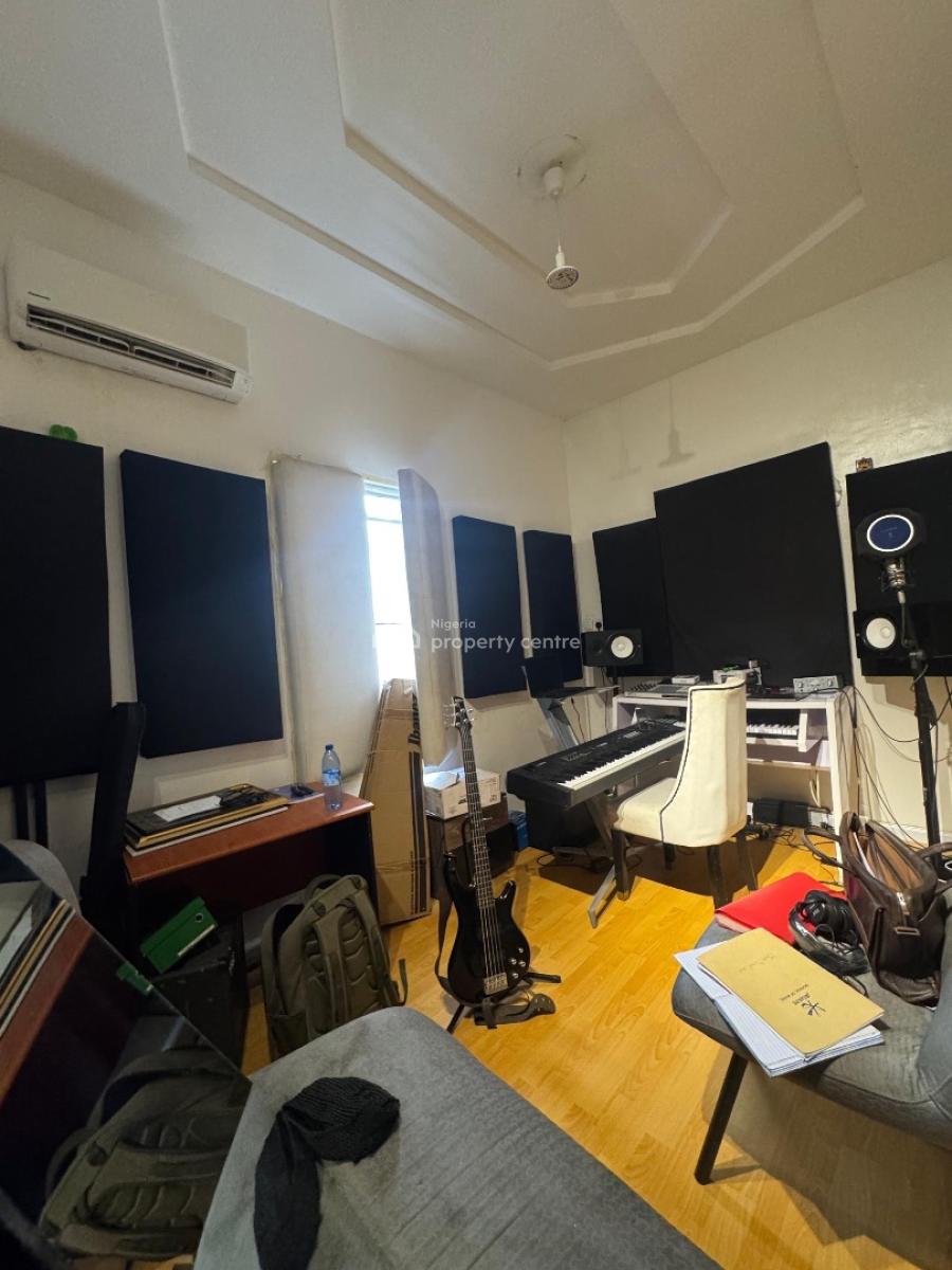 Distress 4 Bedroom Semi Detached Duplex with Bq, Ikota, Lekki, Lagos, Semi-detached Duplex for Sale