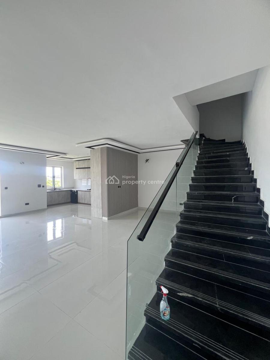 2 Bedroom Maisonnette, Lekki Phase 1, Lekki, Lagos, Terraced Duplex for Sale