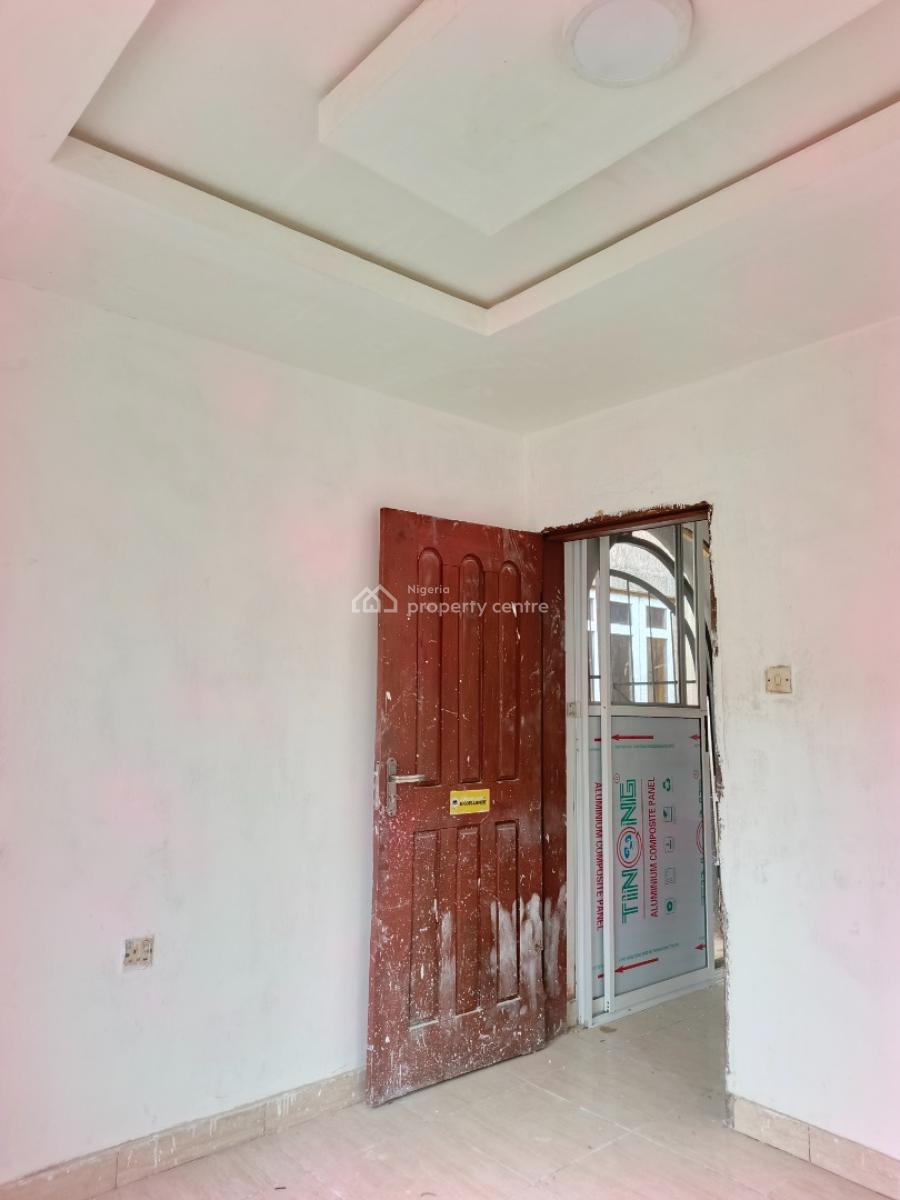 Smart Conducive Mini Flat (room and Parlor) Apartment, Abraham Adesanya Axis, Ajah, Lagos, Mini Flat (room and Parlour) for Rent