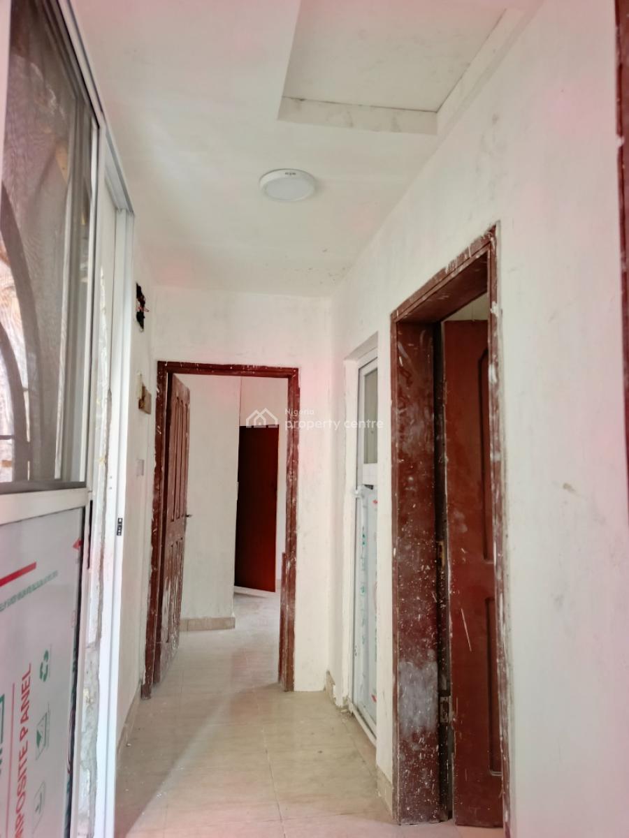 Smart Conducive Mini Flat (room and Parlor) Apartment, Abraham Adesanya Axis, Ajah, Lagos, Mini Flat (room and Parlour) for Rent