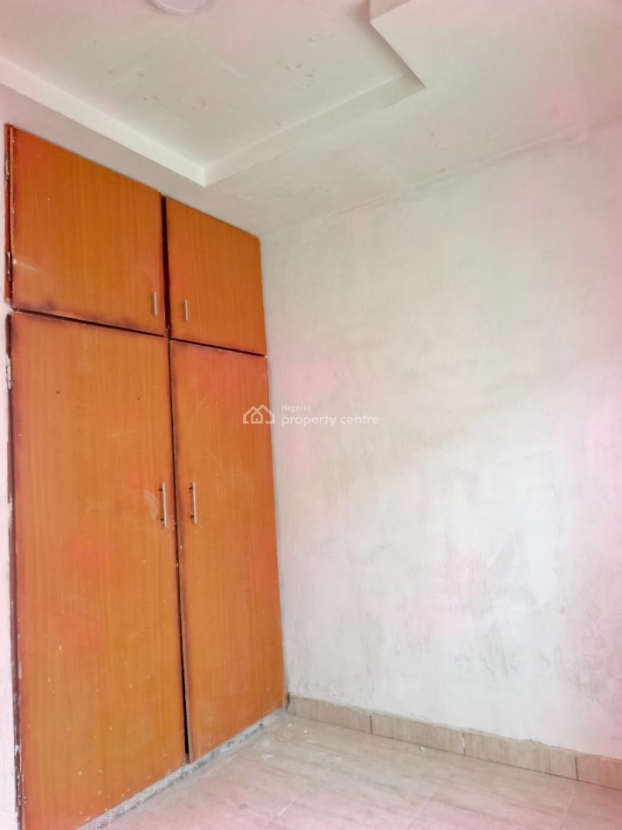 Smart Conducive Mini Flat (room and Parlor) Apartment, Abraham Adesanya Axis, Ajah, Lagos, Mini Flat (room and Parlour) for Rent