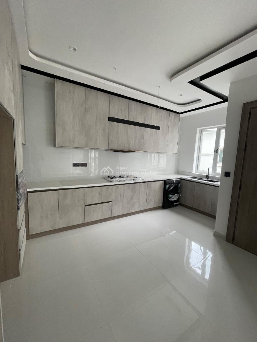 2 Bedroom Maisonnette, Off Admiralty, Lekki Phase 1, Lekki, Lagos, Terraced Duplex for Rent