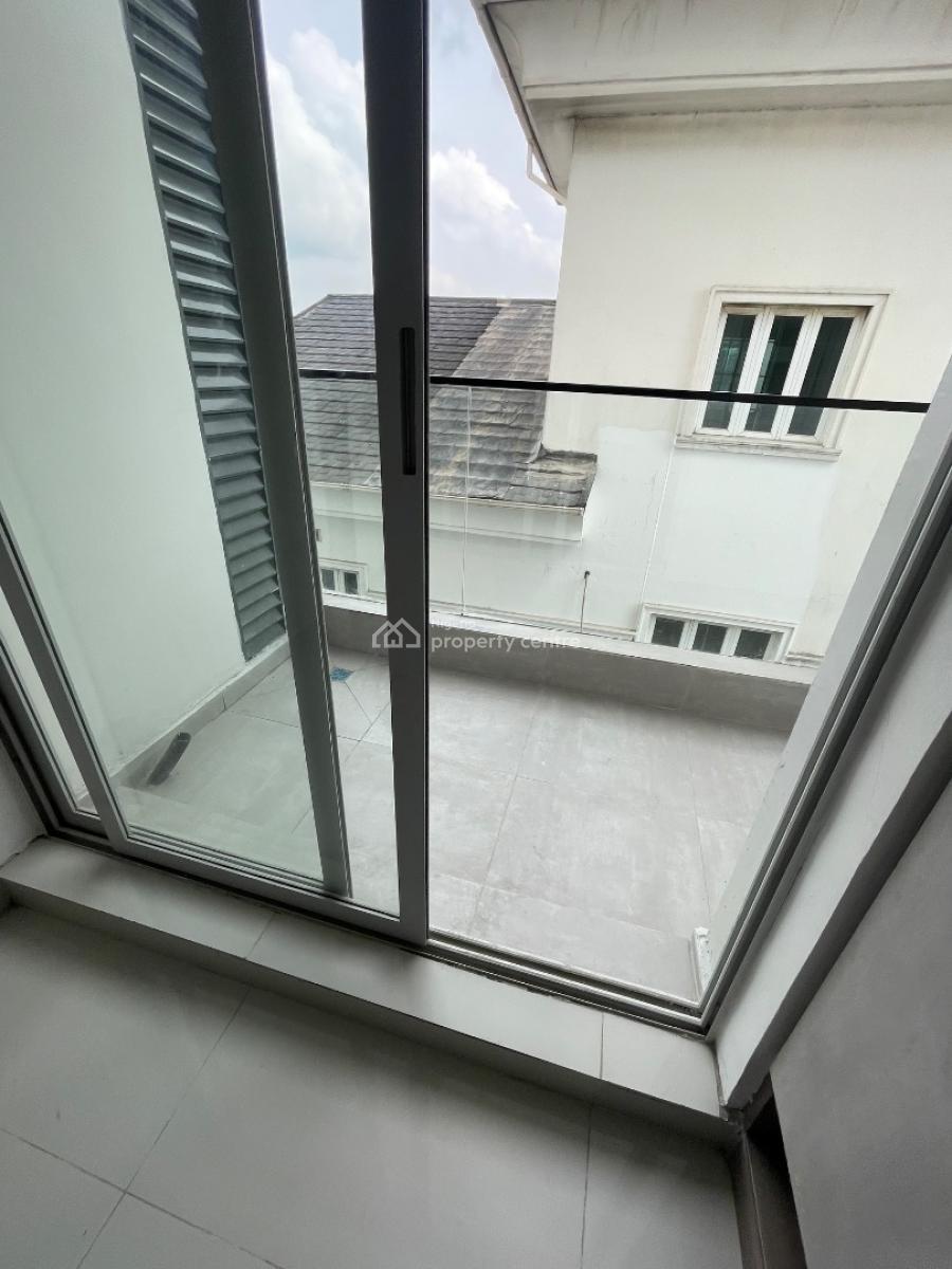 2 Bedroom Maisonnette, Off Admiralty, Lekki Phase 1, Lekki, Lagos, Terraced Duplex for Rent