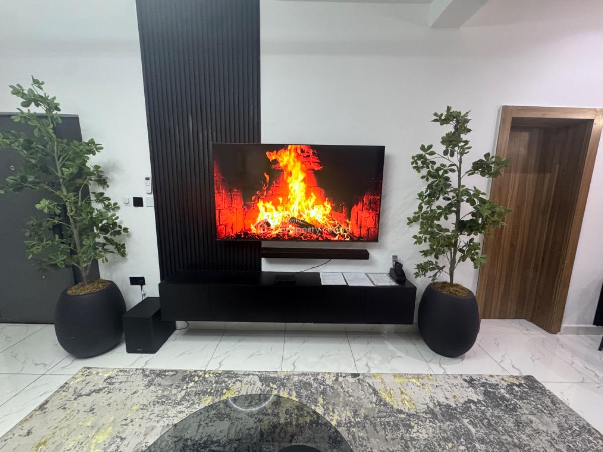 2 Bedroom Pent Floor Luxury Serviced Apartment, Abeke Animashaun Street, Lekki Phase 1, Lekki, Lagos, Flat / Apartment for Rent