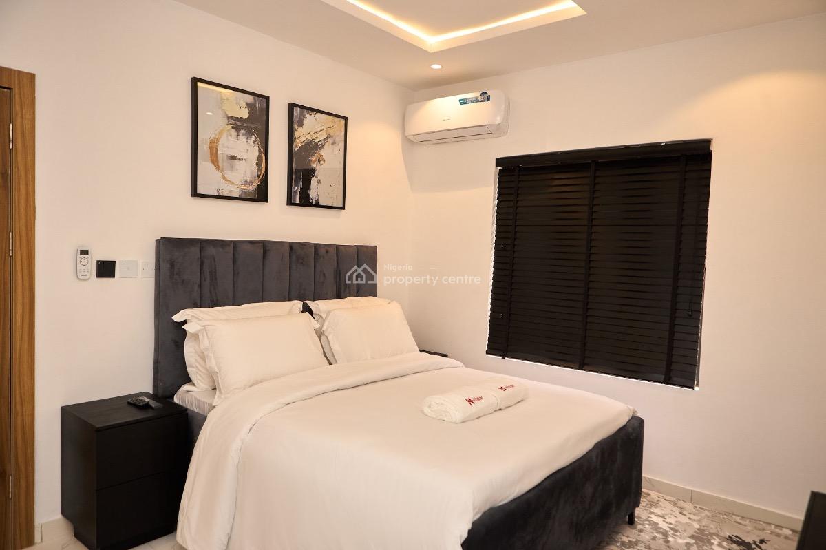 2 Bedroom Pent Floor Luxury Serviced Apartment, Abeke Animashaun Street, Lekki Phase 1, Lekki, Lagos, Flat / Apartment for Rent