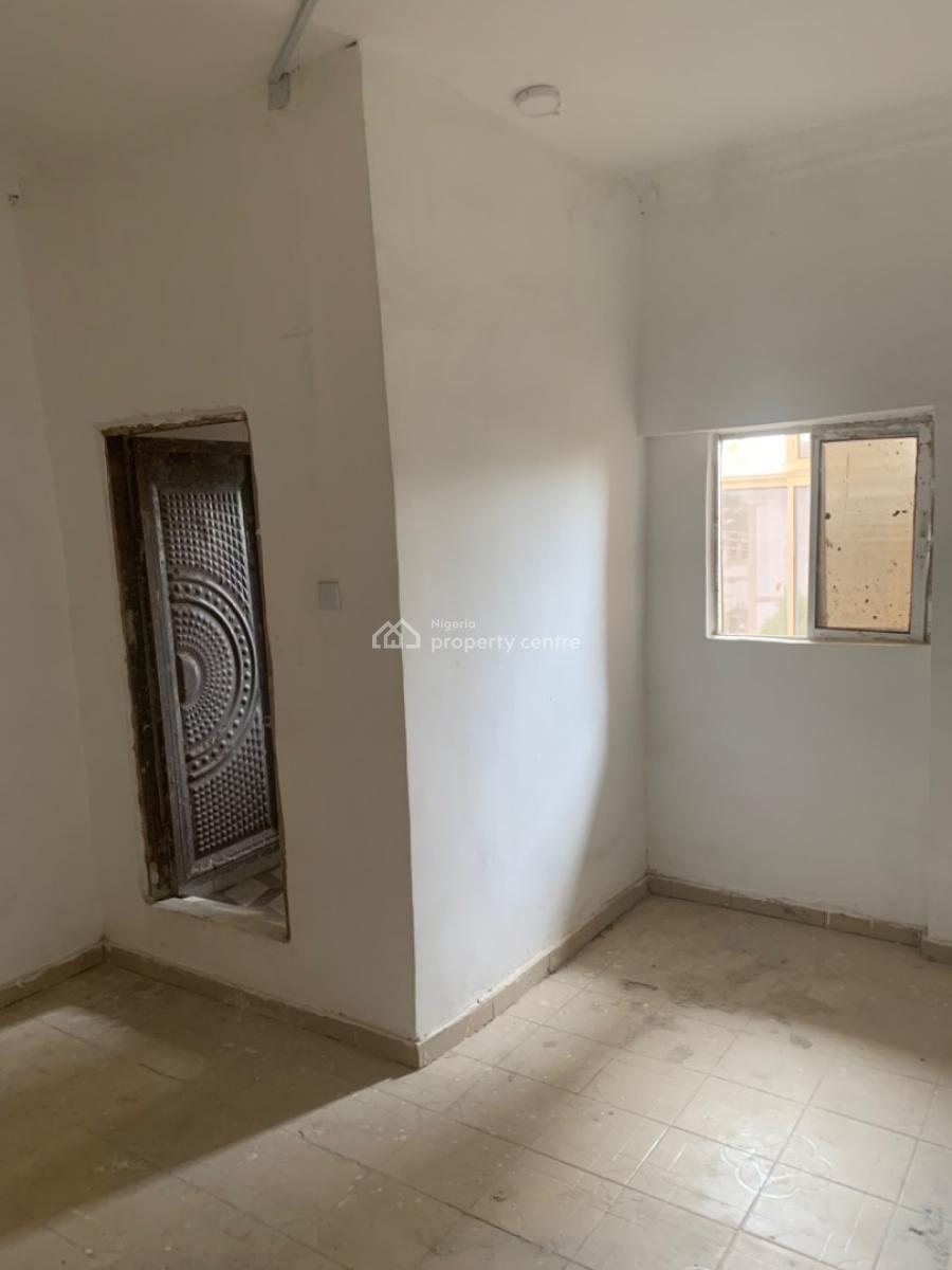 Spacious One Bedroom Flat on The First Floor, Zone 3, Wuse, Abuja, Mini Flat (room and Parlour) for Rent