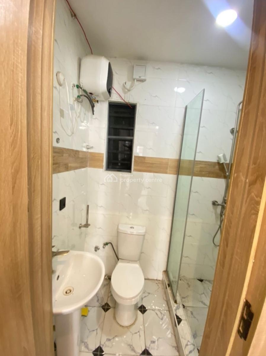 Lovely 2 Bedroom Apartment, Ologolo, Lekki, Lagos, Flat / Apartment for Rent