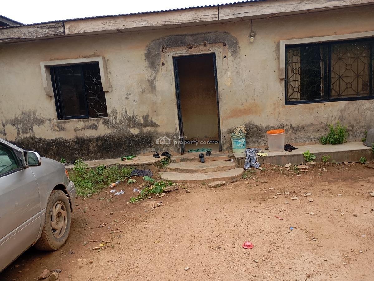 Redevelopable 2 Bedrooms Bungalow on About 550sqm Land, Ayorinde Street, Off Agbelekale, Alimosho, Abule Egba, Agege, Lagos, Detached Bungalow for Sale