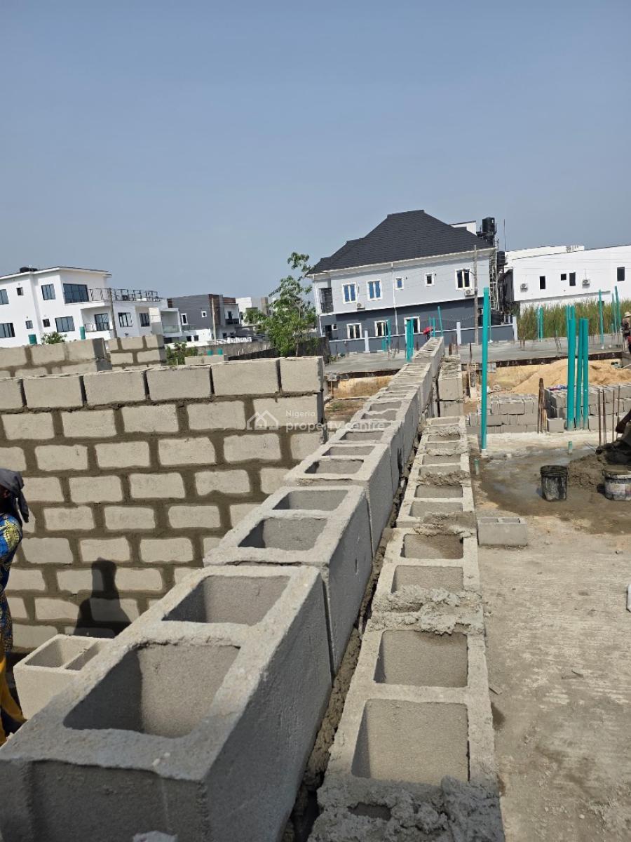 Exclusively Bullt 3 Bedroom Terrace with a Studio Apartment, Secured Estate|tarred Road|spacious Rooms, Victoria Island (vi), Lagos, Terraced Duplex for Sale