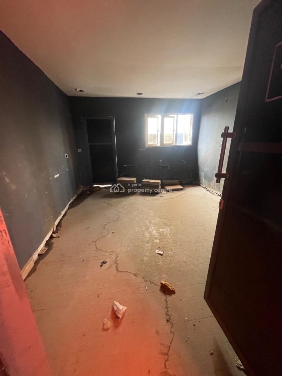 Strategic 220sqm Rooftop Space, Utako, Abuja, Plaza / Complex / Mall for Rent