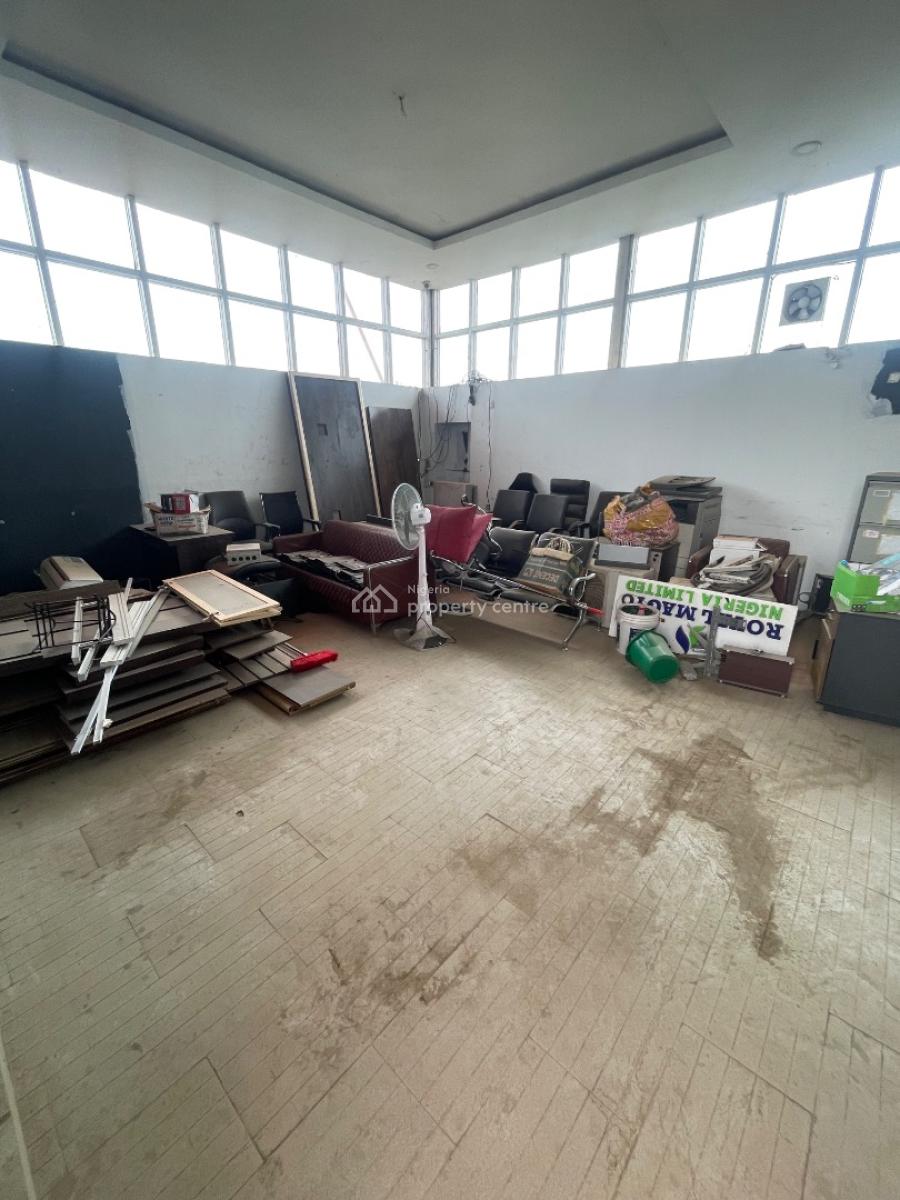 Strategic 220sqm Rooftop Space, Utako, Abuja, Plaza / Complex / Mall for Rent