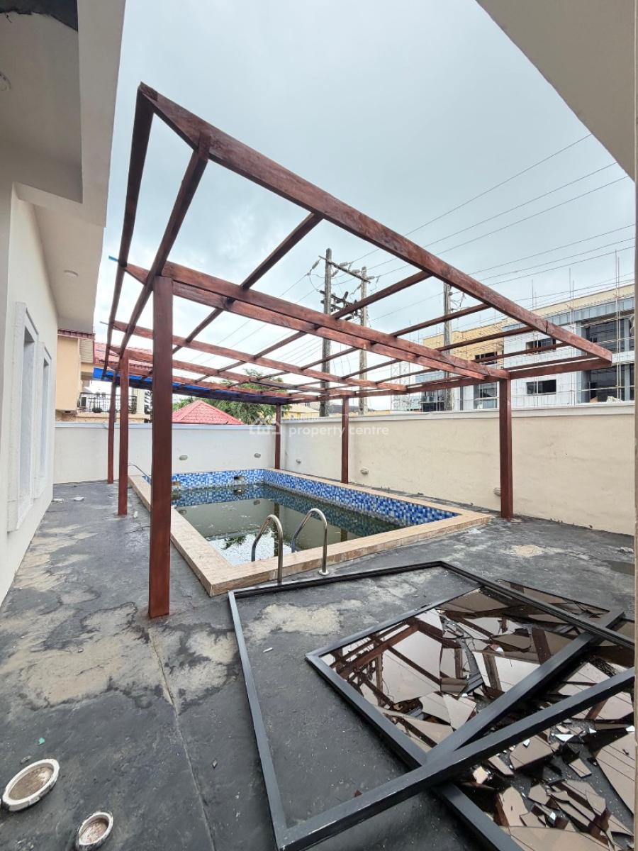 3 Bedroom Apartment with Swimming Pool, Elevator & Gym, Lekki Phase 1, Lekki, Lagos, Flat / Apartment for Rent